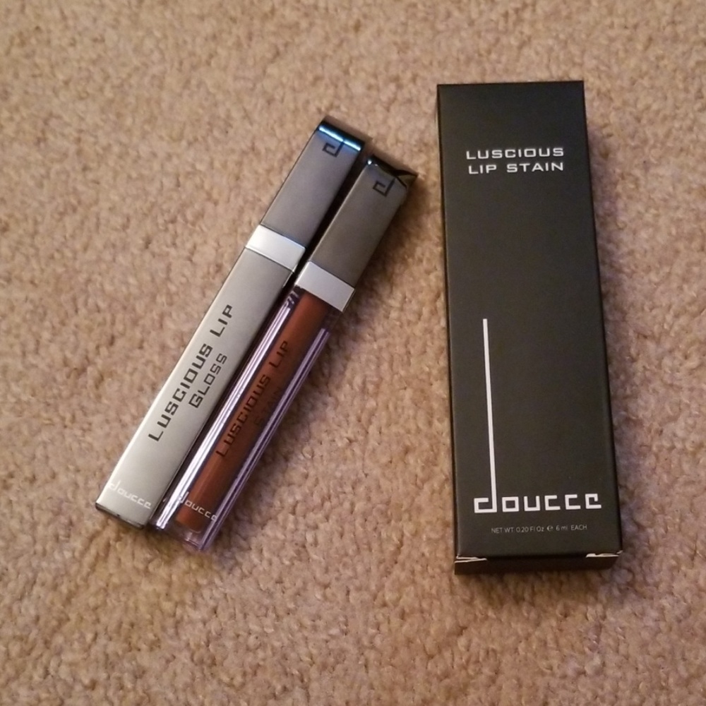 DOUCCE Duel Action Lip Stain